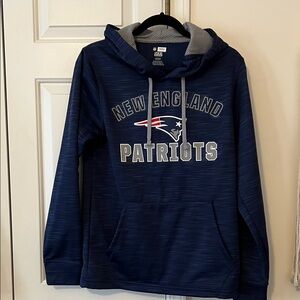 NWOT size S/Ch/P New England Patriots hooded jersey